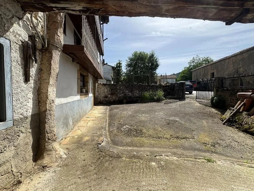 Aed - Traditional House with South View in Silio, Cantabria