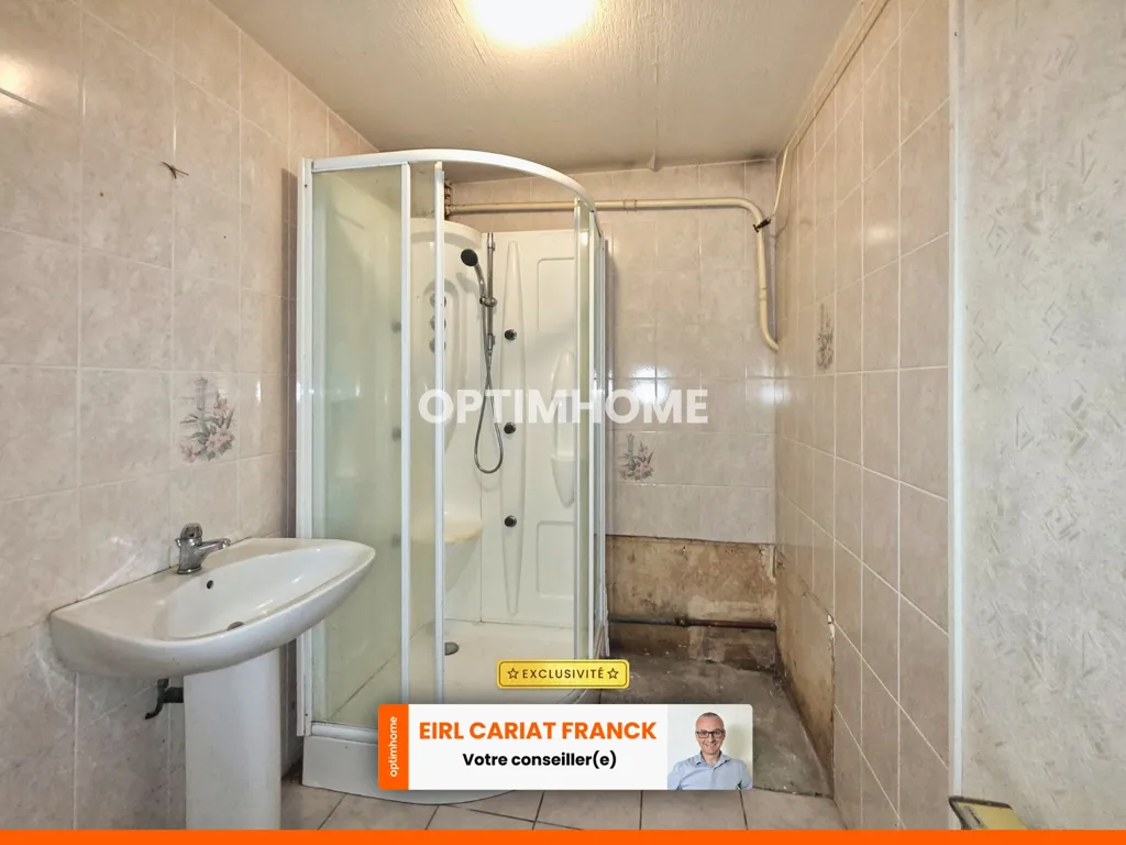 Salles de bain - Maison en Pierre à Rénover avec Terrain à La Souterraine