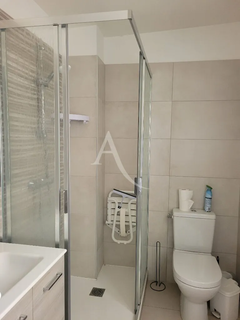 Salles de bain - Appartement avec Balcon à Les Sables-d'Olonne