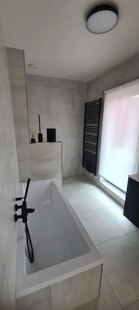 Salles de bain - Maison Neuve avec Terrasse à Schouweiler