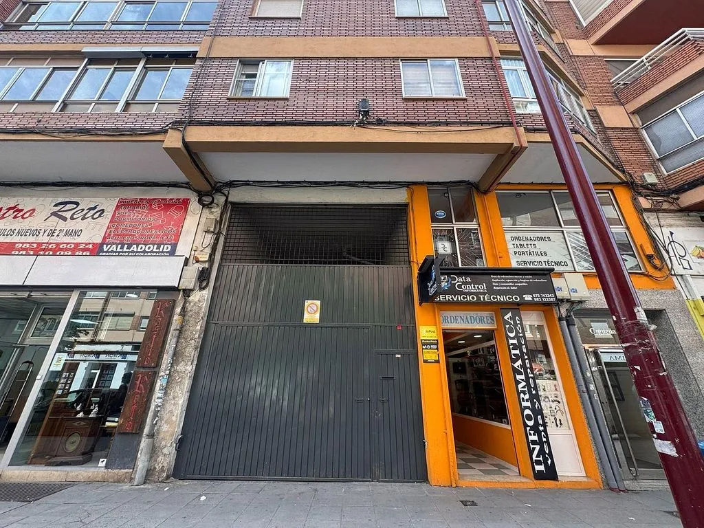 Välivaade - Spacious Apartment with Garage in Pajarillos