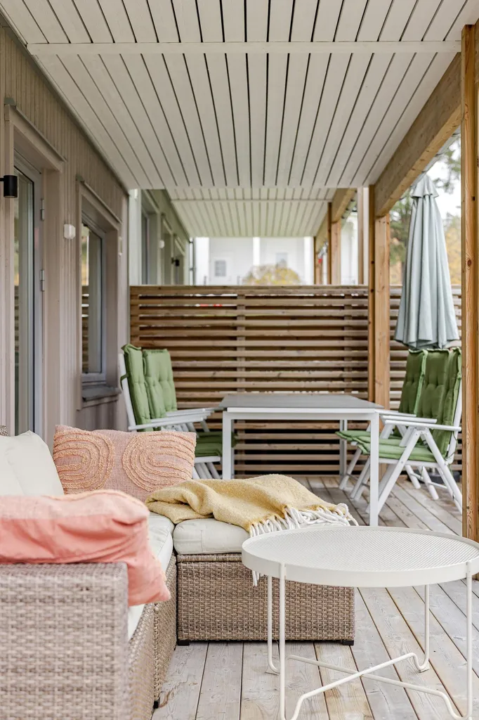 Terrasse - Modern Semi-Detached House with Bråviken View