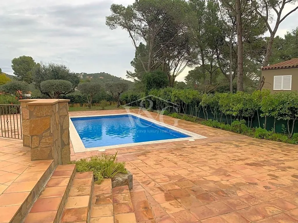 Piscine - Luxury Villa with Ocean View in Tamariu