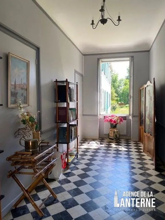 Living Room - Luxury House with Garden in Saint-Pierre-d'Oléron