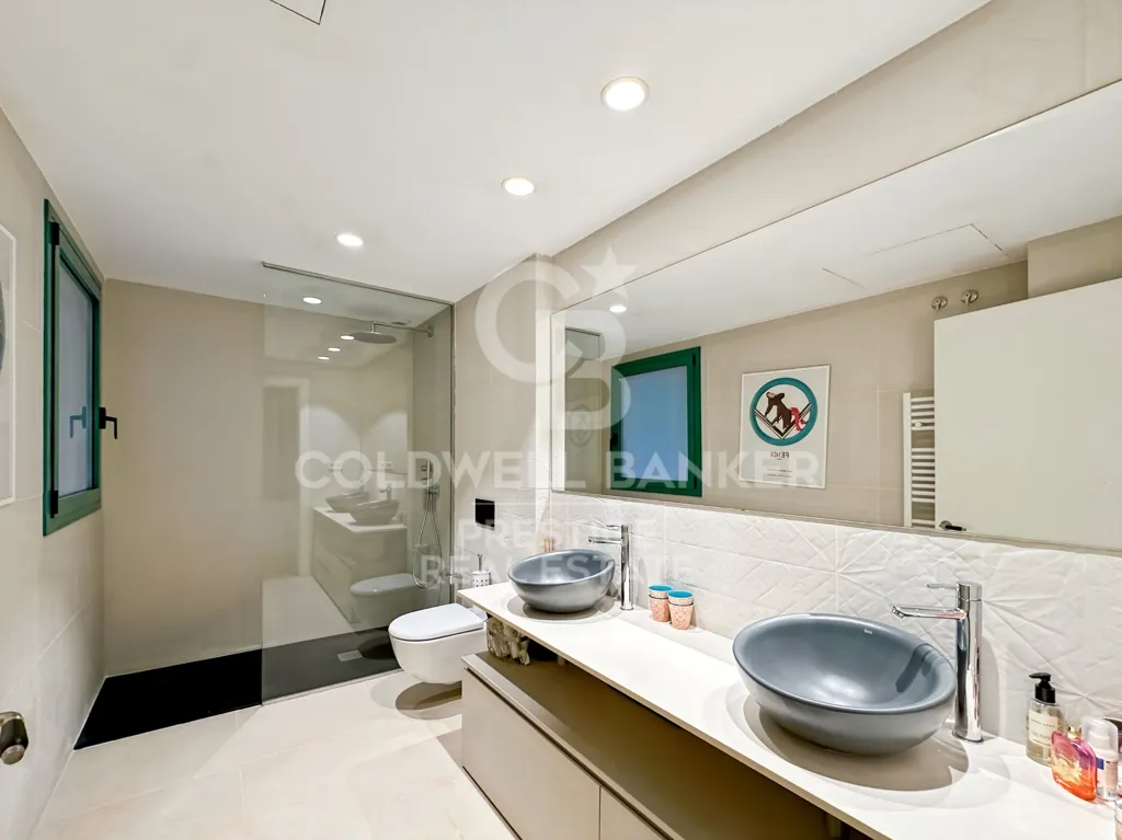 Vannitoad - Flat with Large Terrace in Eixample, Barcelona