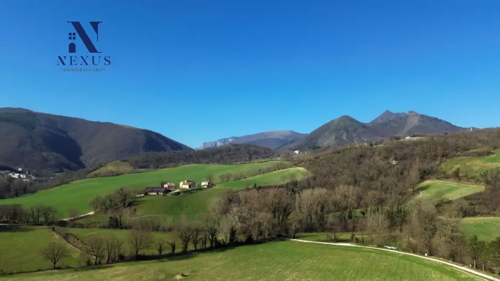 Aed - Rustic Farmhouse with River View in Sassoferrato