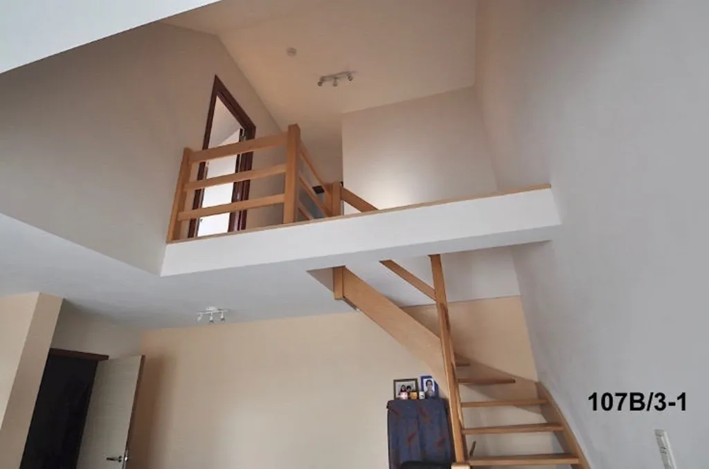 Stanze - Duplex with Balcony in Central Location