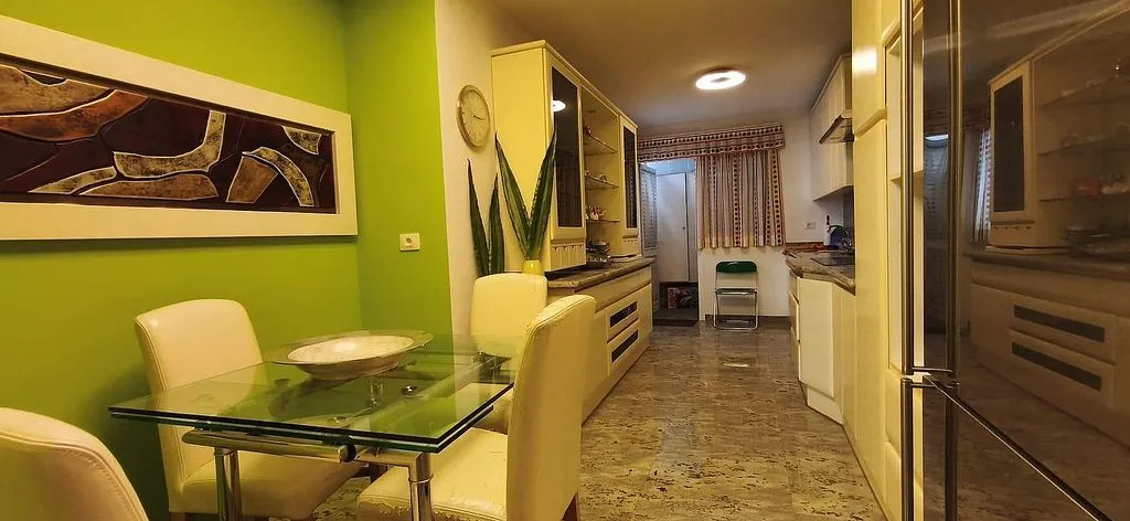 Söögituba - Apartment with Garage in Santa Cruz Centre