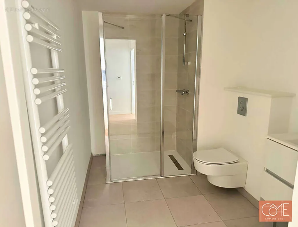 Salles de bain - Appartement Neuf de Standing près du Métro Anatole France
