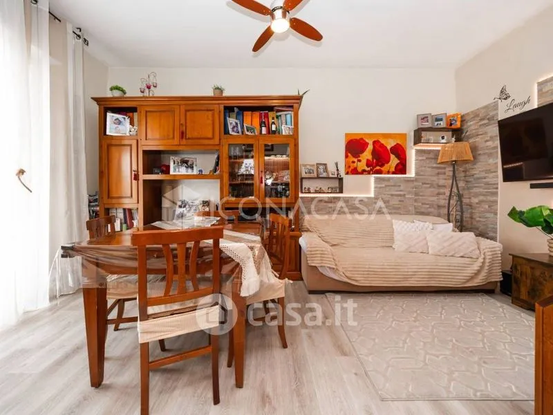 Séjour - Trilocale with Balcony in Bologna