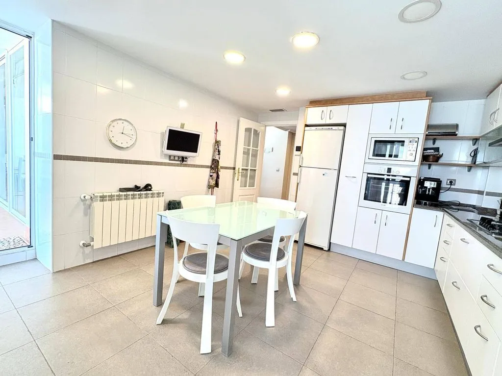 Kitchen - Luxury Penthouse with Pool in Playa de San Juan