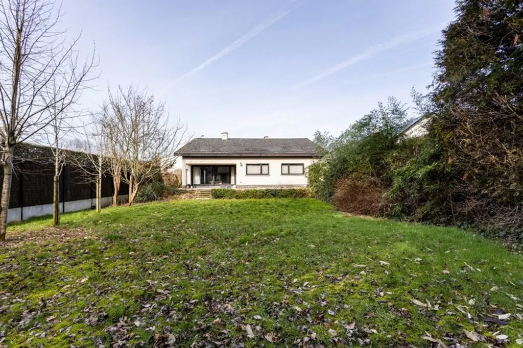 Jardin - Maison Individuelle à Rénover dans un Cadre Calme à Harelbeke