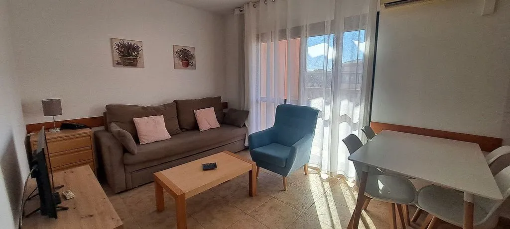 Soggiorno - 1-Bed Apartment with Pool on Avenida Del Decano