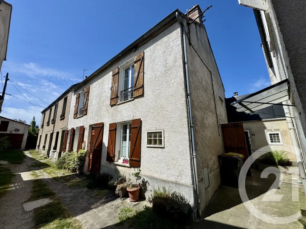 Extérieur - Maison Ancienne Charmante avec Jardin à Avon