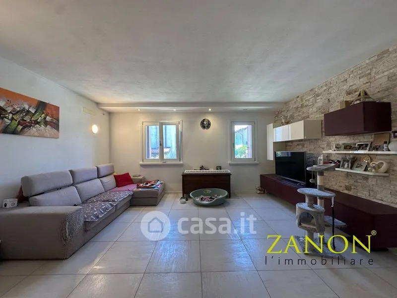 Séjour - Bifamiliar House with Private Garden in Codroipo