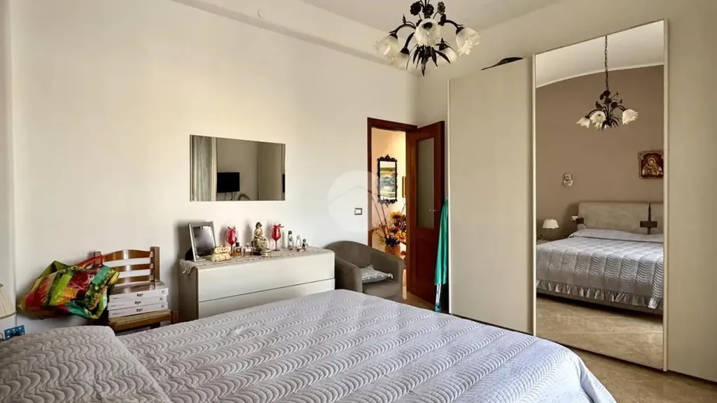 Chambres - 3-Bedroom Apartment with Parking in Palermo