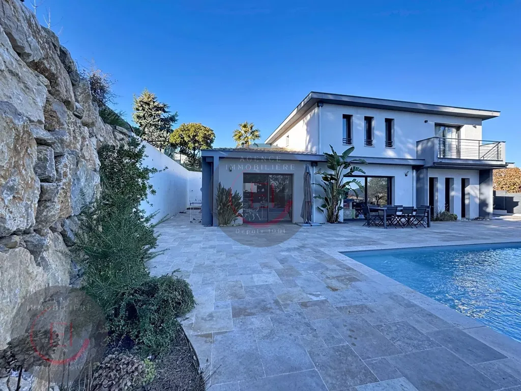 Bassein - Contemporary Villa with Pool in Secure Estate