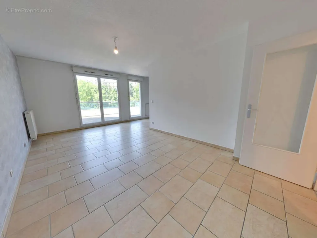 Séjour - Appartement avec Terrasse et Balcon au Nouveau Centre d'Échirolles