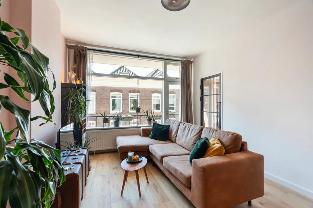 Séjour - Charming Apartment with Two Balconies in Agniesebuurt