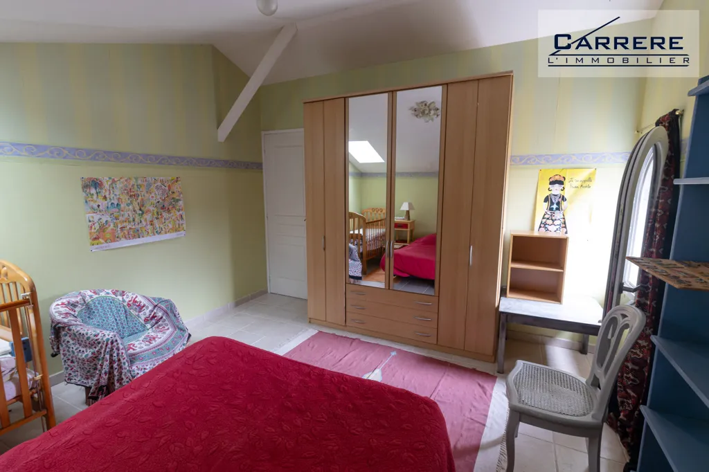 5-room house in Cambes
