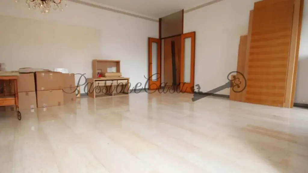 Séjour - Bright Apartment with Balcony in Vigevano Centre