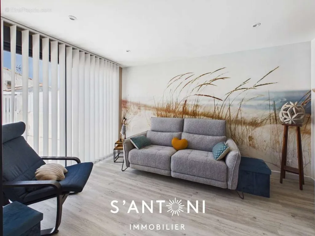 Séjour - Villa 3 Chambres avec Grande Terrasse près de la Plage