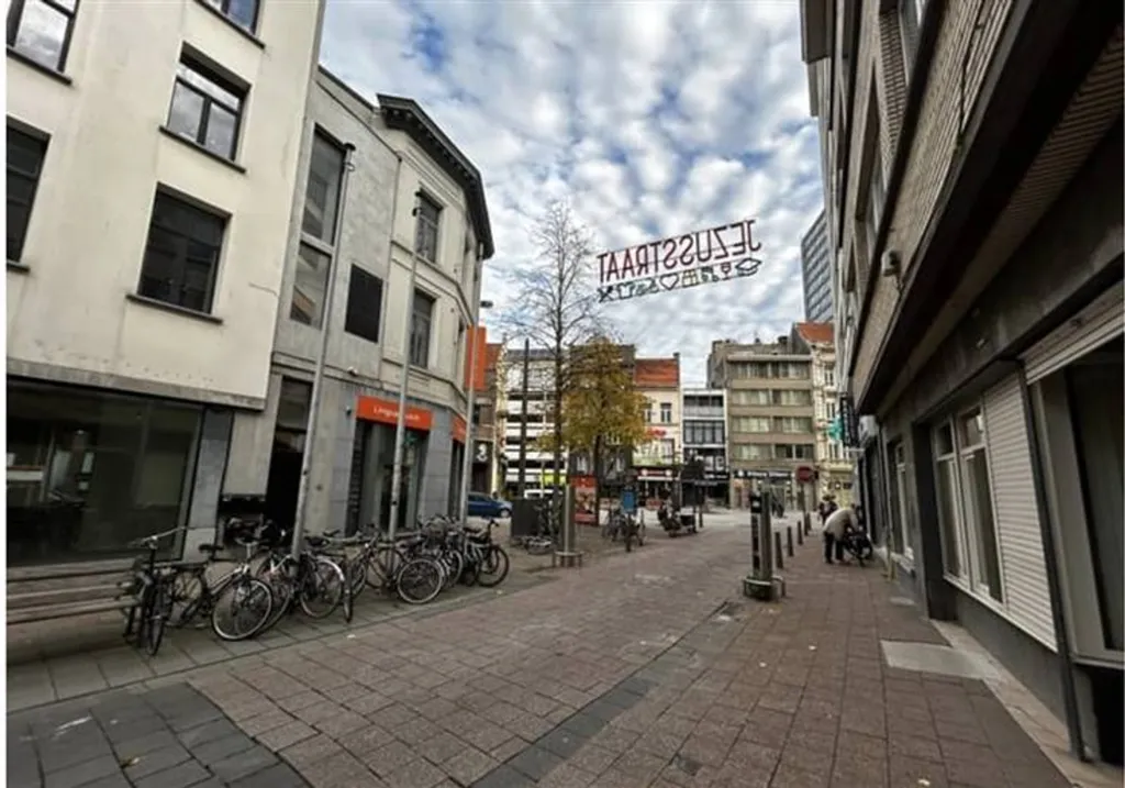 1 magamistoaga korter asukohas Antwerpen