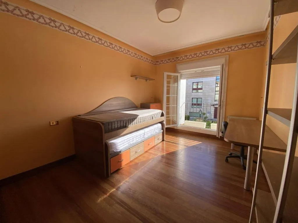 Magamistoad - Semi-detached House with Pool in Loiu