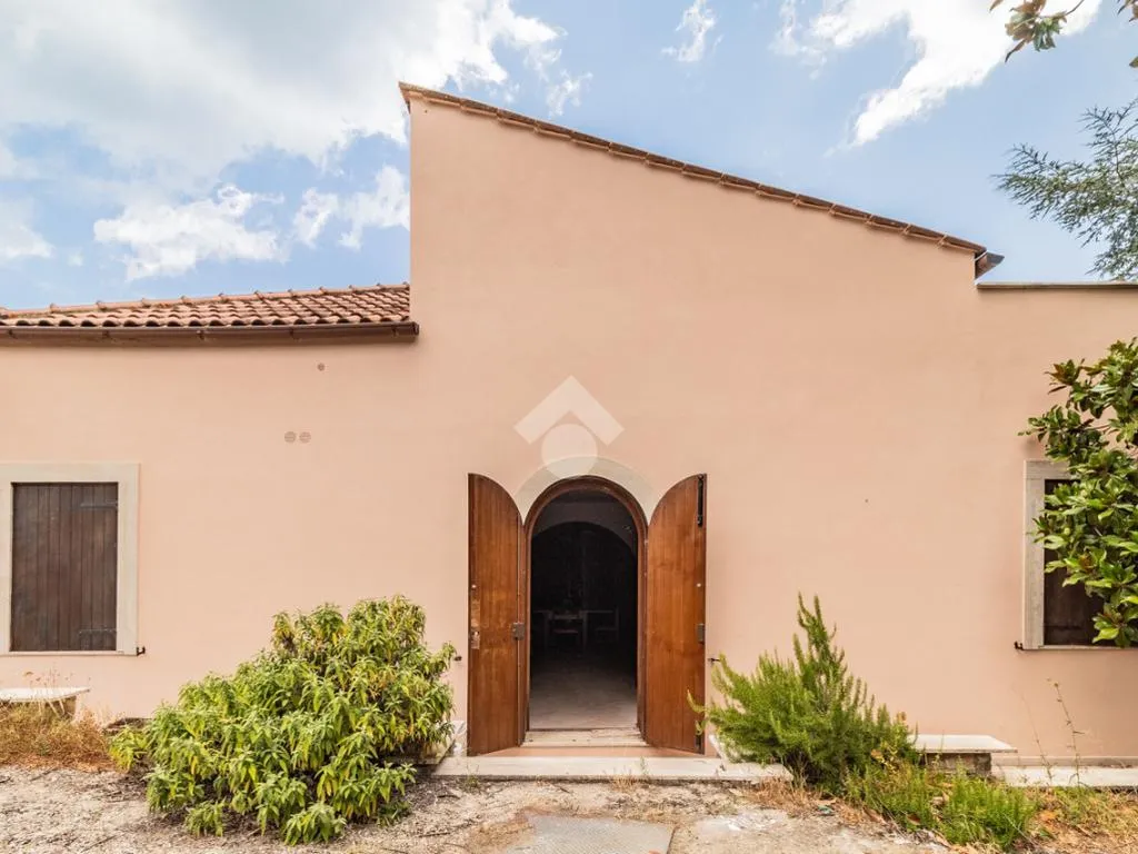 Exterior - Villa with Lake View in Bracciano