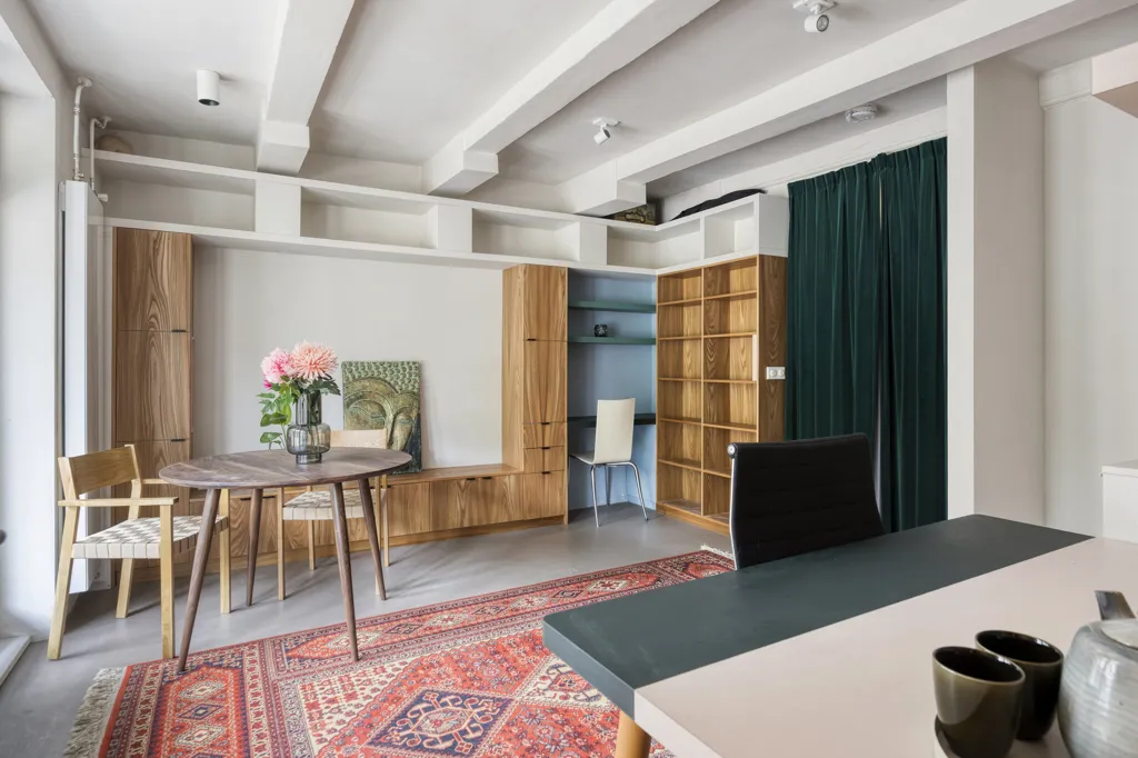 4 magamistoaga maja asukohas Amsterdam