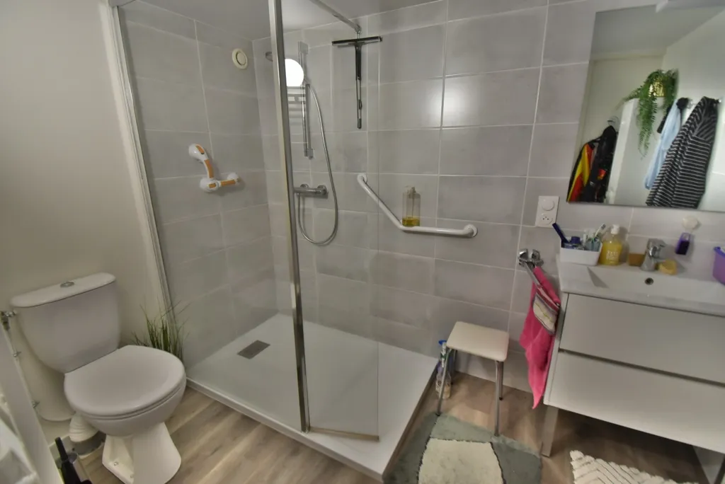 Bagni - Well-Maintained House with Garden in Fleac