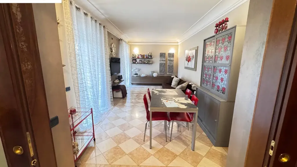Sala da pranzo - Apartment with Terrace in Boario Alta