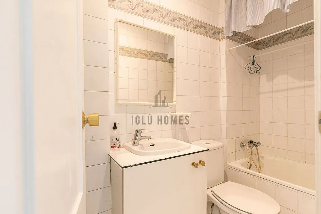 Vannitoad - Apartment with Terrace in Ríos Rosas, Madrid