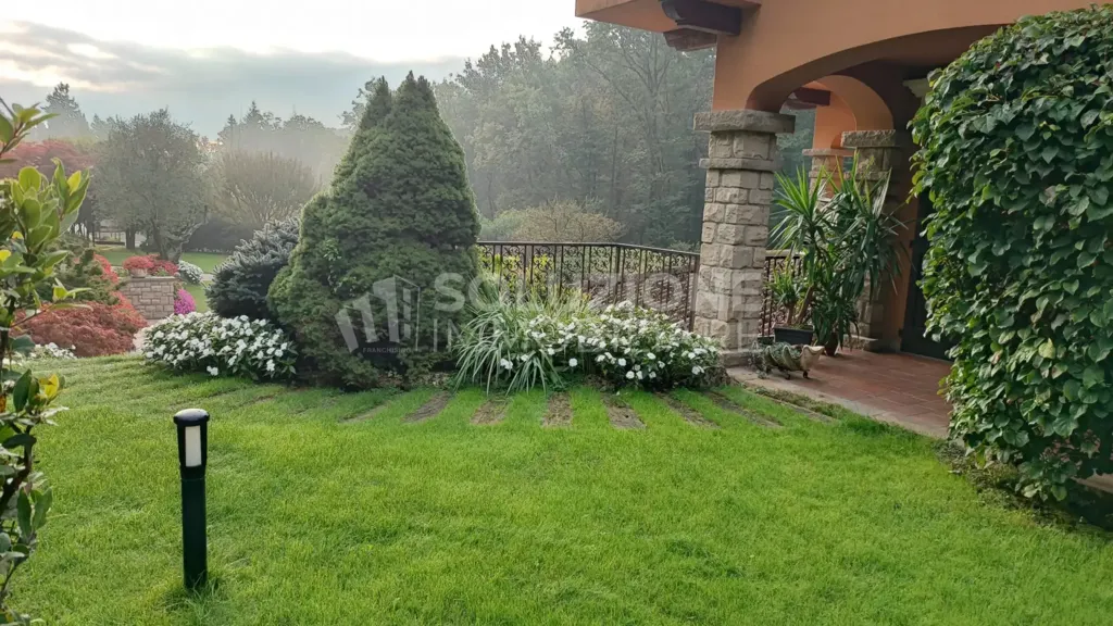 Aed - Prestigious Villa with Pool in Alzano Lombardo