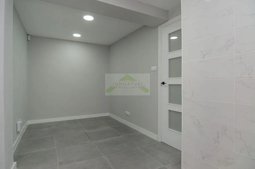 hallway_entrance
