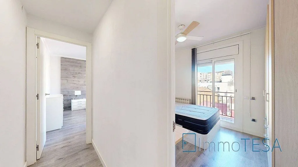 Chambres - Apartment with Balcony in Parc d’Europa