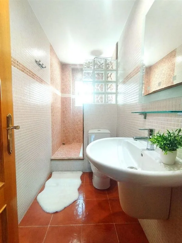 Apartment with Balcony in Benicalap, Valencia