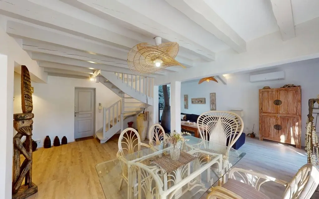 Söögituba - Renovated Villa with Pool in Saubion