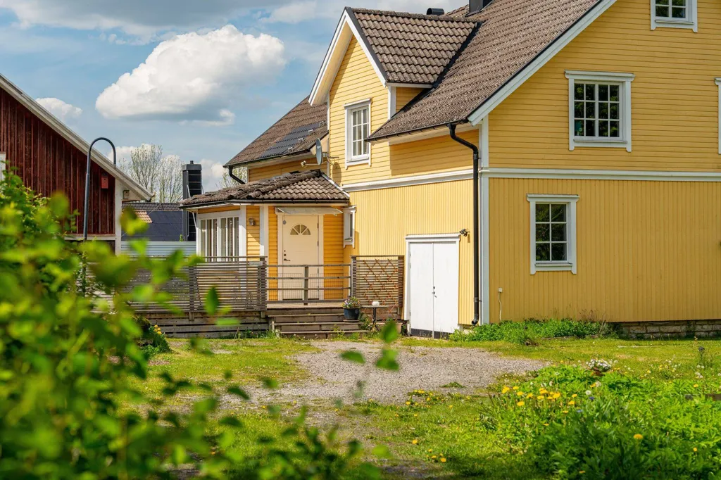Välivaade - Family Villa with Workshop in Varnhem