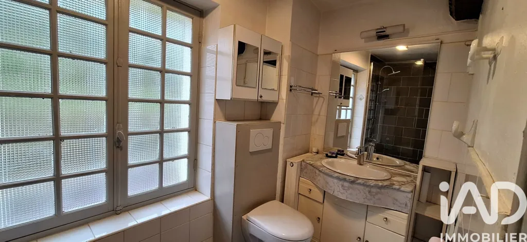 Salles de bain - Maison du 19ème à Rénover avec Terrasse au Val d'Hazey