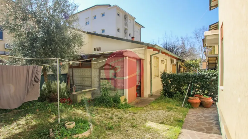 4-room house in IT