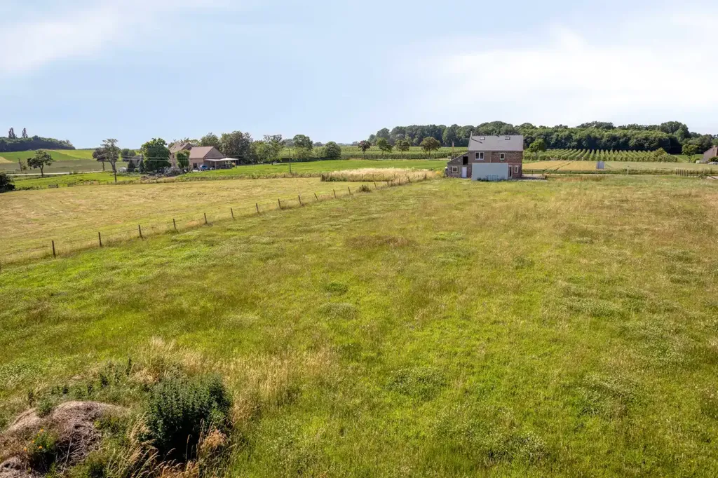 Giardino - Renovatable House with Expansive View in Glabbeek