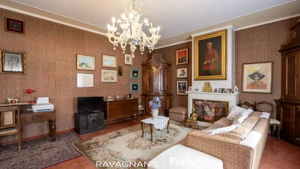 Living Room - 10-Room Apartment with Canal View in Venice