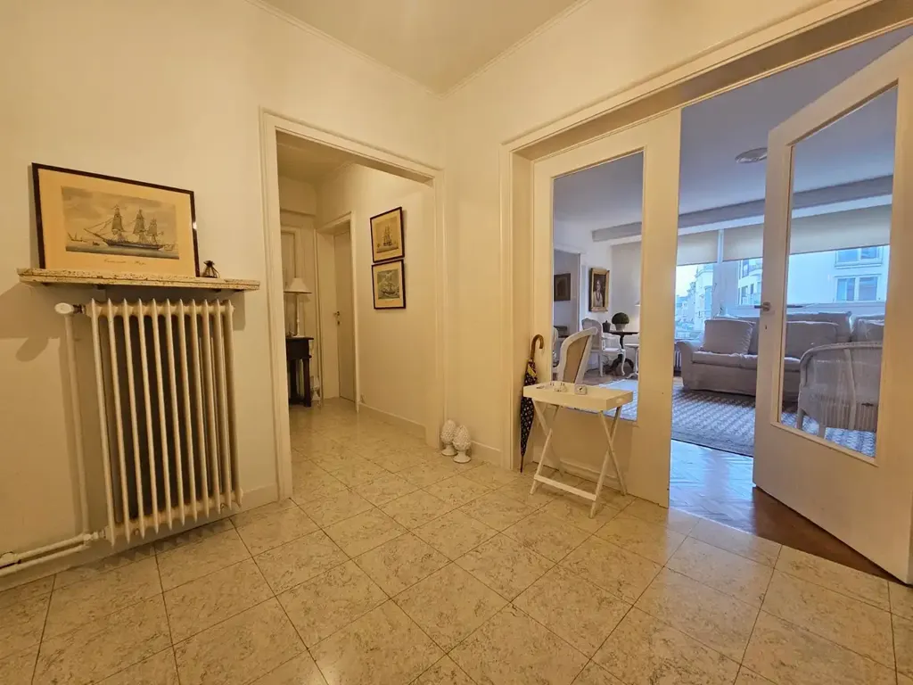 hallway_entrance