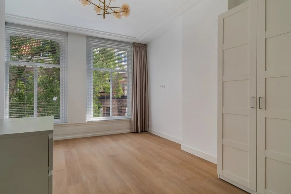 Chambres - Renovated Apartment with Balcony in The Hague