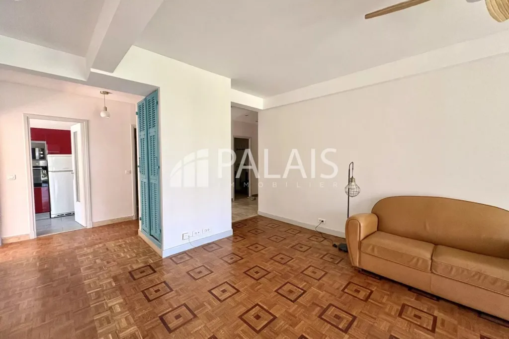 Soggiorno - Spacious 4-Piece Apartment with Terrace in Nice