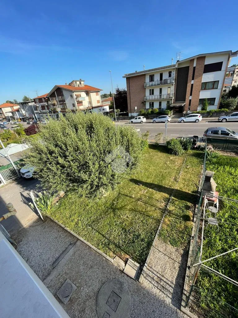 Giardino - Bright Two-Bedroom Apartment with Terrace in Schio