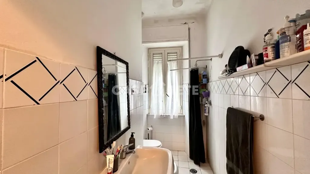 Salles de bain - Apartment with Balcony in Cappuccini, Viterbo
