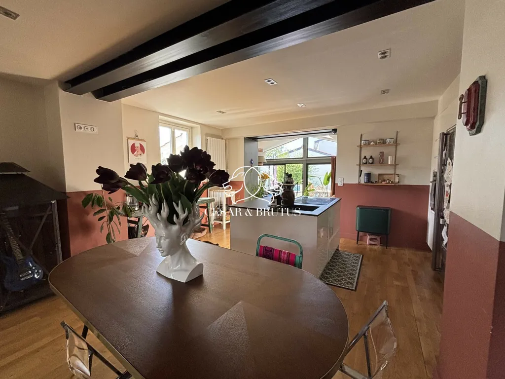 Söögituba - Renovated 4-Bed House with Pool in Tassin-la-Demi-Lune