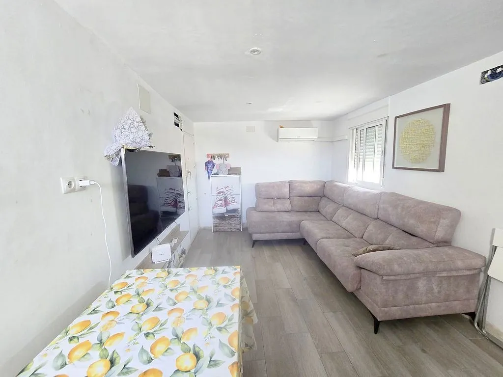 Elutuba - Modernised Flat with Balcony in Utrera